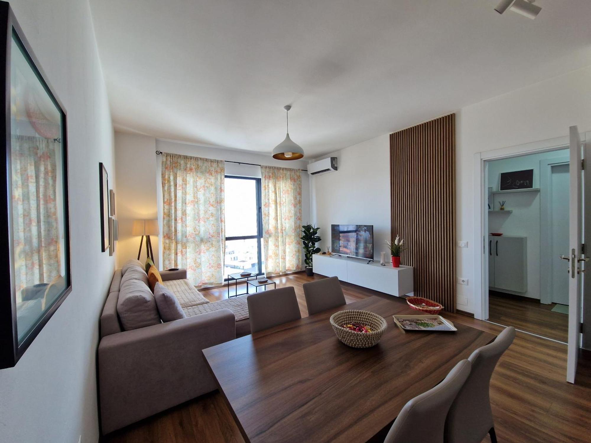 Red & White Palace Apartment Tiranë Ngoại thất bức ảnh