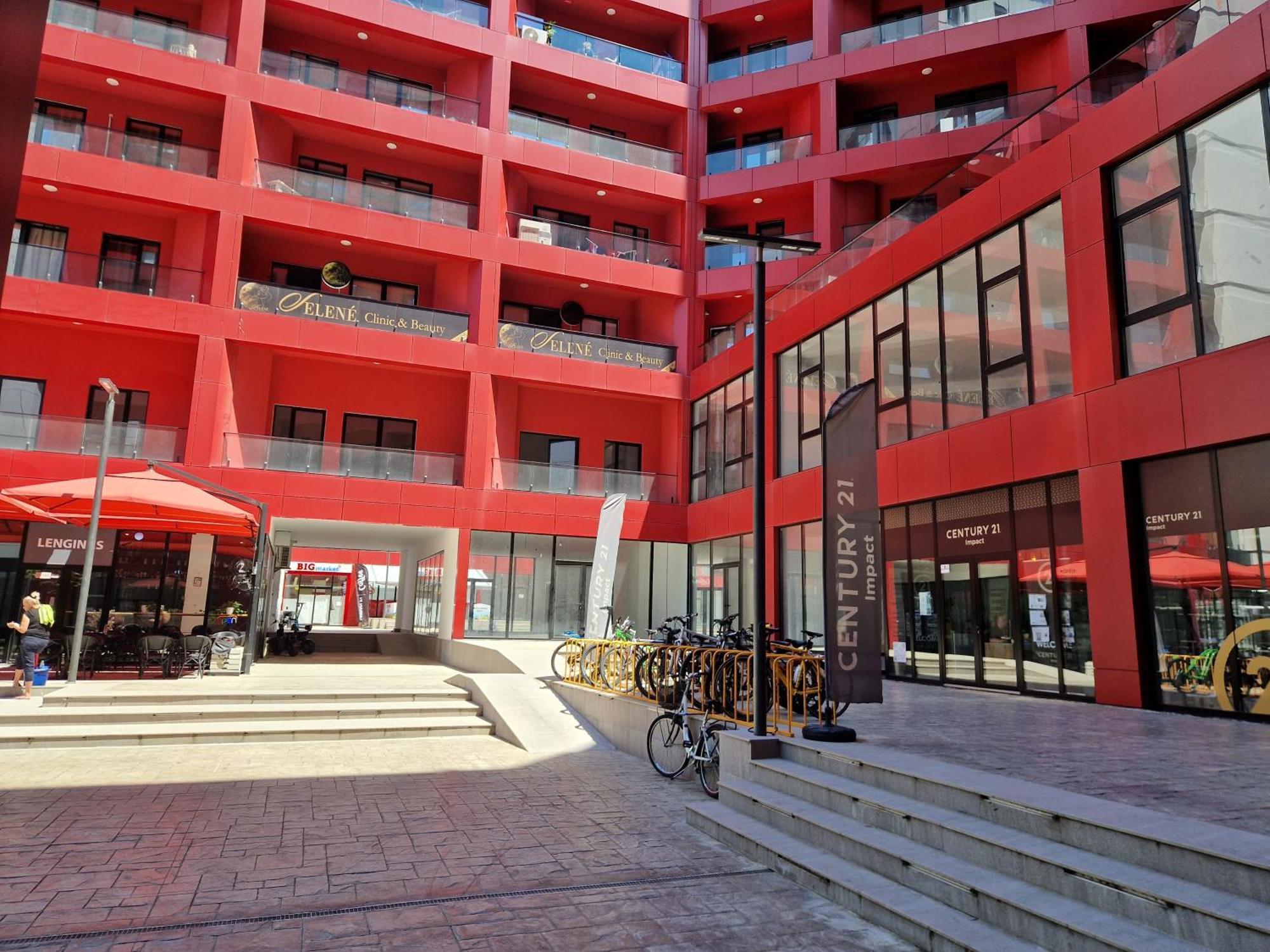 Red & White Palace Apartment Tiranë Ngoại thất bức ảnh